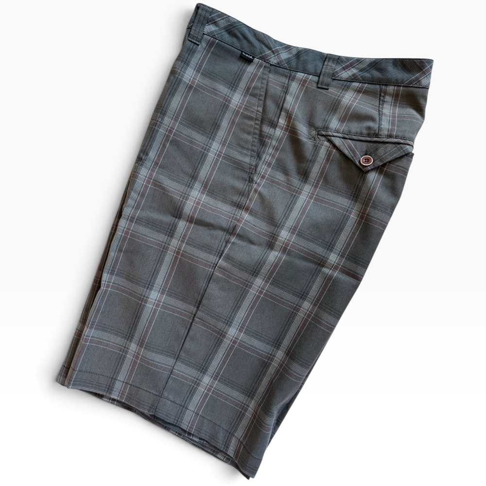 TravisMathew Performance Windowpane Golf Shorts Mens 36 Gray Plaid Comfort